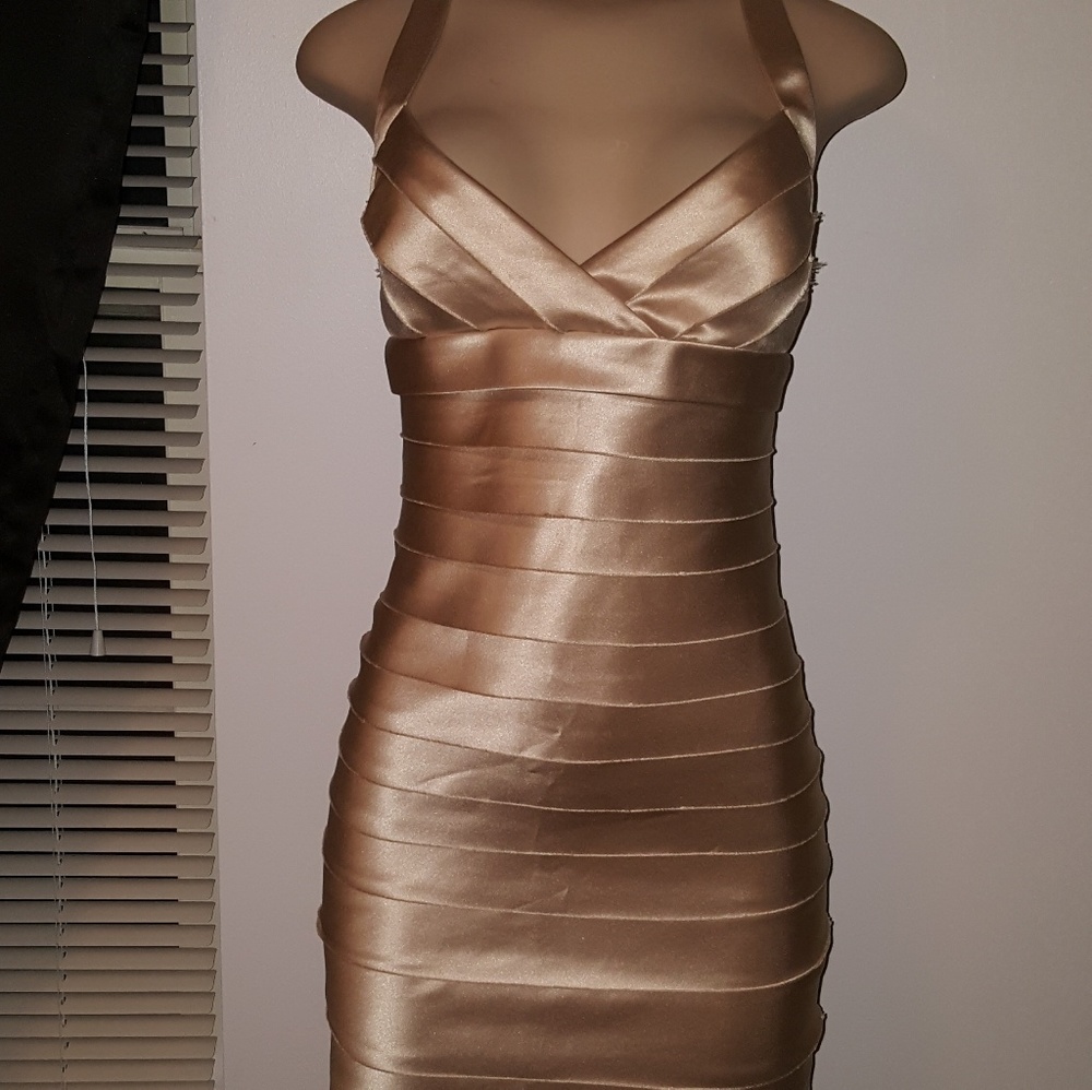 BCBGMAXAZRIA DRESS